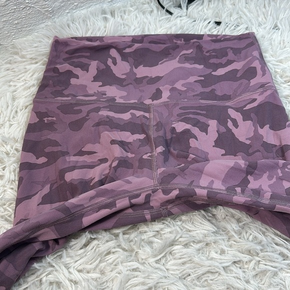 Lululemon Align Crop *21" Incognito Camo Pink Taupe Multi - Picture 2 of 5